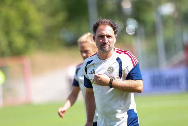 Jose Barcala, FC Bayern Munich, Head Coach, GER, FC Bayern Munich vs. Paris FC, Soccer, Friendly Match, 2026–2027 Season, August 9, 2026, GER, FC Bayern Munich vs. Paris FC, Soccer, Friendly Match, 2026–2027 Season, August 9, 2026, Unterhaching Copyright: xEibner-Pressefoto JennixMaulx EP_JML