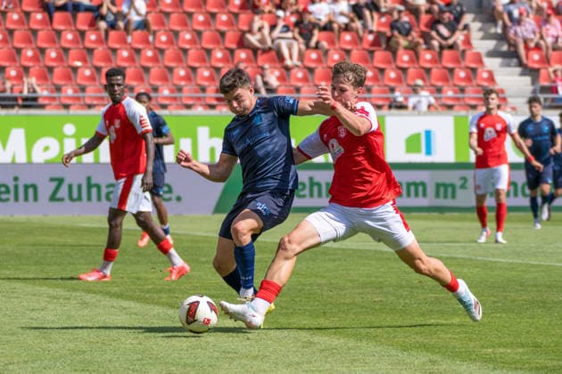 Maurizio Grimaldi (CFC), 23, Felix Langhammer (HFC), 34, Hallescher FC vs. Chemnitzer FC, Soccer, Northeast Regional League, Matchday 4, 2026–27 Season, August 9, 2026, Halle Leuna Chemie Stadium, ST Deutschland