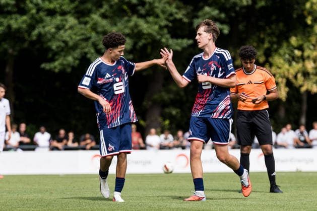 U17 DFB Youth League: 1. FC Köln vs. SV Sandhausen, August 9, 2026, Cologne, Germany. Celebrations following Yassin Tollih’s 4-0 goal for 1. FC Köln, 8th goal off a penalty kick, goal, goal celebration, during Matchday 1 of the preliminary round, Group E, of the U17 DFB Youth League between 1 FC Köln and SV Sandhausen at Geissbockheim Platz 7 on August 9, 2026, in Cologne, Germany Copyright: xBEAUTIFULxSPORTS Wunderlx