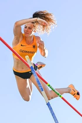 World Athletics U20 Championships Oregon 2026 EUGENE, UNITED STATES OF AMERICA AUGUST 9, 2026 Anna Hiesinger (GER) competing in the pole vault during the World Athletics U20 Championships Oregon 2026 at Hayward Field on August 9, 2026, in Eugene, United States of America Copyright: xBEAUTIFULxSPORTS DecaxText&Bildx