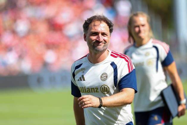 Jose Barcala, FC Bayern Munich, Head Coach, GER, FC Bayern Munich vs. Paris FC, Soccer, Friendly Match, 2026–2027 Season, August 9, 2026, GER, FC Bayern Munich vs. Paris FC, Soccer, Friendly Match, 2026–2027 Season, August 9, 2026, Unterhaching Copyright: xEibner-Pressefoto JennixMaulx EP_JML
