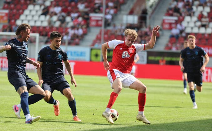 090826 Halle, Saale, Saxony-Anhalt; Sports; Soccer; Hallescher FC; Halle; HFC; Northeast Regional League; 4th Division; Men; 2026–2027 Season; Matchday 4; Hallescher FC vs. CFC Chemnitzer FC; Jan Löhmannsröben (Chemnitzer FC); Maximilian Fesser (Chemnitzer FC); Emilo Stobbe Hallescher FC