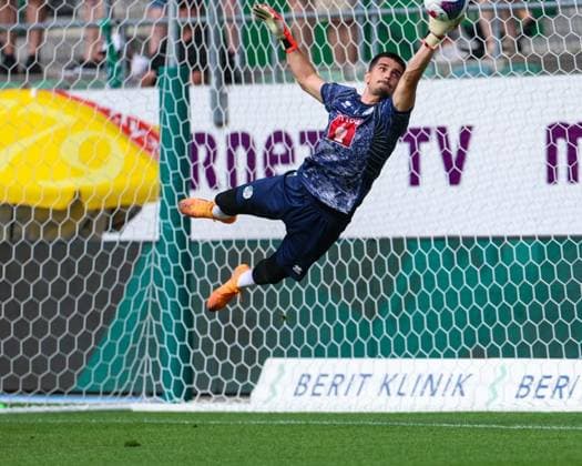 August 9, 2026, Soccer, Brack Super League 2026–27, Round 3, FC St. Gallen 1879 vs. FC Lucerne, Berit Sitter Stadium, St. Gallen, Switzerland. Simon Simoni 1, FC Lucerne warming up. Photo by Urs Ottiger