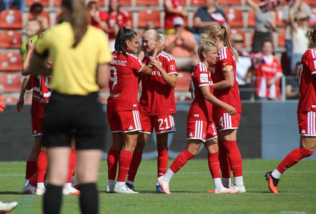 Soccer, Women, 2026–2027 Season, FC Bayern Munich vs. Paris FC, Friendly Match, Exhibition Match, Sportpark Unterhaching, 1–0 goal by Pernille Harder (FC Bayern Munich), celebration with Jovana Damnjanovic (FC Bayern Munich, left)