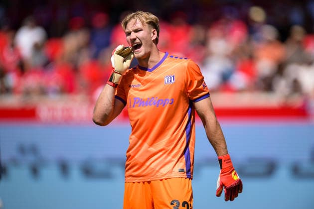 Soccer, 2. Bundesliga, 20260808, 1. FC Heidenheim vs. VfL Osnabrück. Pictured: Goalkeeper Jonas KRUMREY of Osnabrück, 32. Heidenheim Voith Arena, Baden-Württemberg, Germany Copyright: Passion2Press MarkusxFischerx