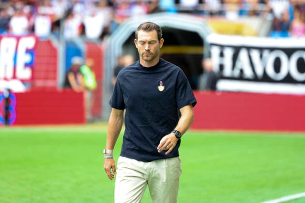Stephan Lichtsteiner, FC Basel, Coach before kickoff, Switzerland, Soccer, Super League, Matchday 3, 2026–2027, FC Basel 1893 vs. FC Thun, August 9, 2026, Basel, St. Jakob Park, Switzerland Copyright: xGrantxHubbsx