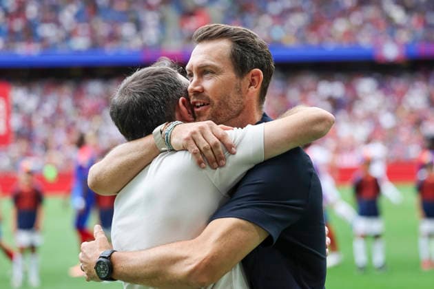Gian Luca Privitelli (FC Thun, coach) and Stephan Lichtsteiner (FC Basel, coach) before kickoff, Switzerland, soccer, Super League, Matchday 3, 2026–2027, FC Basel 1893 vs. FC Thun, August 9, 2026, St. Jakob Park, Basel, Switzerland Copyright: xGrantxHubbsx
