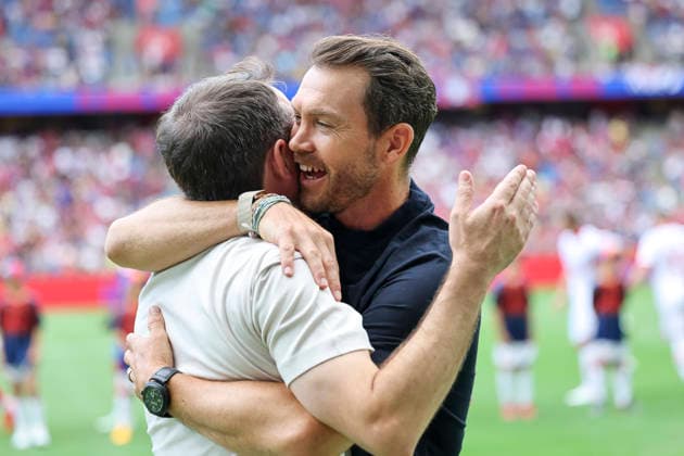Gian Luca Privitelli (FC Thun, coach) and Stephan Lichtsteiner (FC Basel, coach) before kickoff, Switzerland, soccer, Super League, Matchday 3, 2026–2027, FC Basel 1893 vs. FC Thun, August 9, 2026, St. Jakob Park, Basel, Switzerland Copyright: xGrantxHubbsx