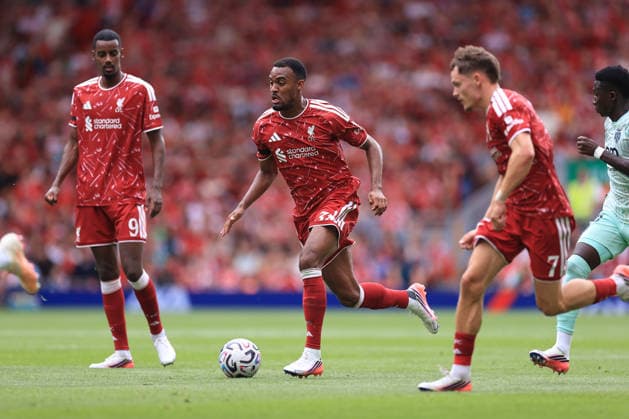 Fußball-Vorbereitungsspiel: Liverpool gegen AS Monaco, 9. August 2026 Vorbereitungsspiel: Liverpool gegen AS Monaco Ryan Gravenberch von Liverpool Foto: Simon Stacpoole Offside Liverpool UK  Copyright: xSimonxStacpoolexOffside