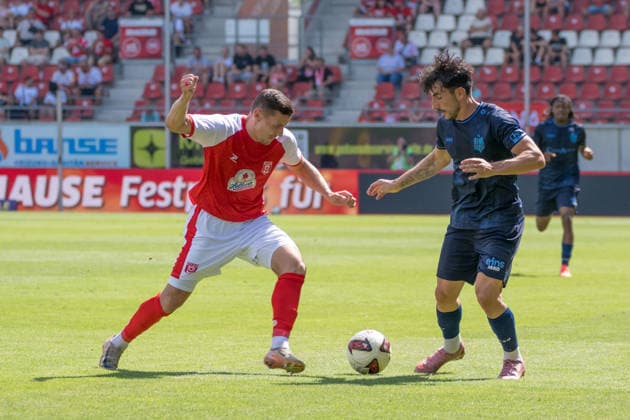 Marius Hauptmann (HFC), 23, Domenico Alberico (CFC), 10, Hallescher FC vs. Chemnitzer FC, Soccer, Northeast Regional League, Matchday 4, 2026–27 Season, September 8, 2026, Halle Leuna Chemie Stadium, ST Deutschland