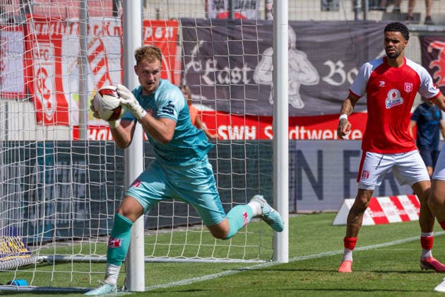 Goalkeeper Sven Müller (HFC), 1; Stanley Ratifo (HFC), 30; Hallescher FC vs. Chemnitzer FC, Soccer, Northeast Regional League, Matchday 4, 2026–27 Season, August 9, 2026, Halle Leuna Chemie Stadium, ST Germany
