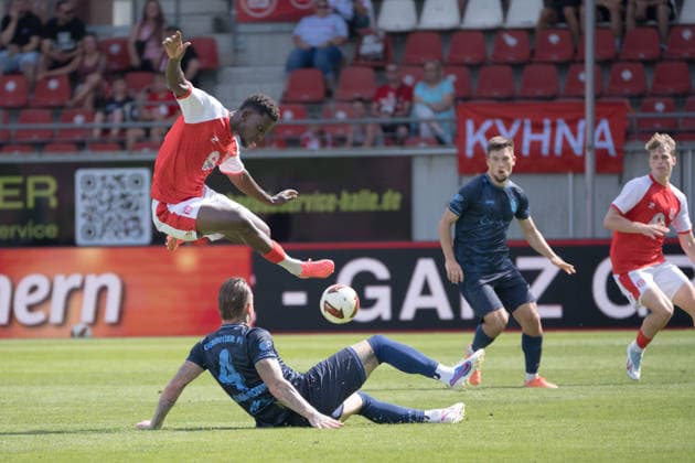 Bocar Baro HFC, 9, Jan Löhmannsröben CFC, 4, Hallescher FC vs. Chemnitzer FC, Soccer, Northeast Regional League, Matchday 4, 2026–27 Season, August 9, 2026, Halle Leuna Chemie Stadium, ST Deutschland