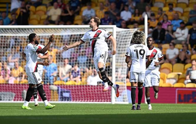 Patrick Bamford of Sheffield United celebrates after scoring the team s first goal Mansfield Town v Sheffield United, EFL Carabao Cup, First Round, Football, One Call Stadium, Mansfield, UK - 09 Aug 2026Mansfield One Call Stadium United Kingdom EDITORIAL USE ONLY No use with unauthorised audio, video, data, fixture lists, club league logos or live services. Online in-match use limited to 120 images, no video emulation. No use in betting, games or single club league player publications. Copyright: xAnnaxGowthorpe Shutterstockx 17051191ac
