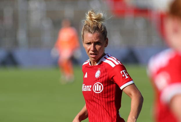 Soccer, Women, 2026–2027 Season, FC Bayern Munich vs. Paris FC, Friendly Match, Exhibition Match, Sportpark Unterhaching, Linda Dallmann, FC Bayern Munich, Head, Upper Body