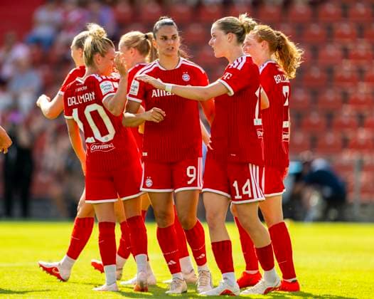 August 9, 2026, Google Pixel Women s Bundesliga Friendly Match: FC Bayern Women vs. Paris FC, at Sportpark Unterhaching, Alara Sehitler (right) celebrates a goal; FC Bayern Munich with Jovana Damnjanovic; FC Bayern Munich; Linda Dallmann; FC Bayern Munich