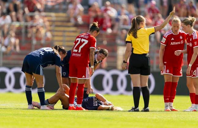 August 9, 2026, Google Pixel Women s Bundesliga Friendly: FC Bayern Women vs. Paris FC, at Sportpark Unterhaching; Oceane Picard of Paris lies injured on the field