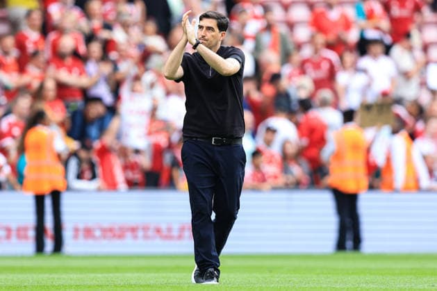 pre-season friendly: Liverpool v Monaco Liverpool manager Andoni Iraola claps fans during the pre-season friendly match Liverpool vs Monaco at Anfield, Liverpool, United Kingdom on 09 August 2026 (Photo by Jorge Horsted News Images) Liverpool Anfield Merseyside United Kingdom Copyright: xJorgexHorsted NewsxImagesx