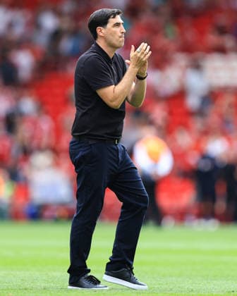 pre-season friendly: Liverpool v Monaco Liverpool manager Andoni Iraola claps fans during the pre-season friendly match Liverpool vs Monaco at Anfield, Liverpool, United Kingdom on 09 August 2026 (Photo by Jorge Horsted News Images) Liverpool Anfield Merseyside United Kingdom Copyright: xJorgexHorsted NewsxImagesx