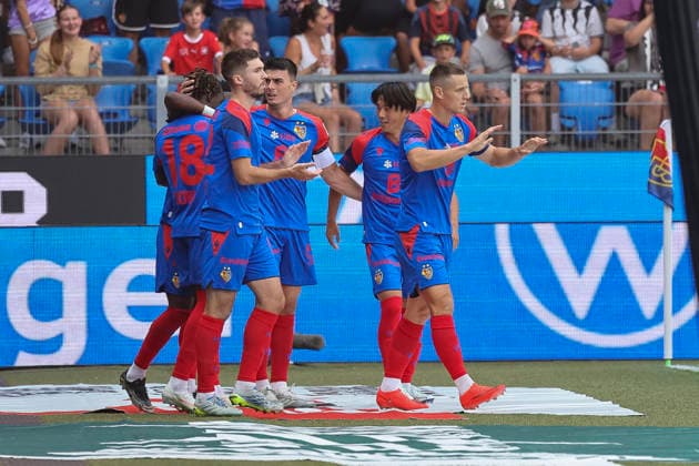 FC Basel celebrates Asane Sow s 1-0 goal, FC Basel, 18, Switzerland, Soccer, Super League, Matchday 3, 2026–2027, FC Basel 1893 vs. FC Thun, August 9, 2026, Basel, St. Jakob Park, Switzerland Copyright: xGrantxHubbsx