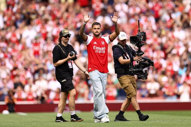 Arsenal gegen Borussia Dortmund, 9. August 2026, London, Emirates Cup: Arsenal gegen Borussia Dortmund – Der neue Arsenal-Neuzugang Bruno Guimaraes wird den Fans vorgestellt. Foto: Jacques Feeney, Offside, London, Großbritannien  Copyright: xJacquesxFeeneyx xOffsidexOffside
