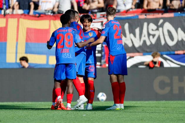 FC Basel celebrates Zan Celar s goal to make it 3–0, FC Basel, 09, Switzerland, Soccer, Super League, Matchday 3, 2026–2027, FC Basel 1893 vs. FC Thun, August 9, 2026, Basel, St. Jakob Park, Switzerland Copyright: xGrantxHubbsx