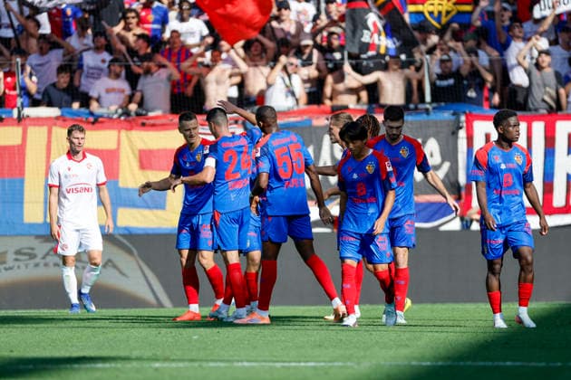 FC Basel celebrates Zan Celar s goal to make it 3–0, FC Basel, 09, Switzerland, Soccer, Super League, Matchday 3, 2026–2027, FC Basel 1893 vs. FC Thun, August 9, 2026, Basel, St. Jakob Park, Switzerland Copyright: xGrantxHubbsx