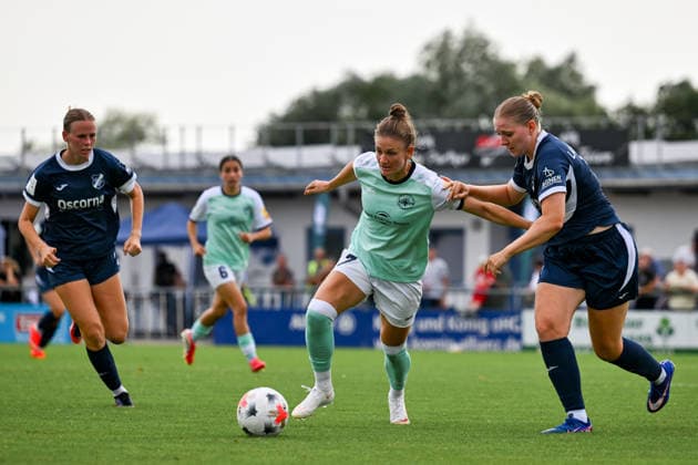 Carolin Schraa 7 Andernach in a head-to-head match