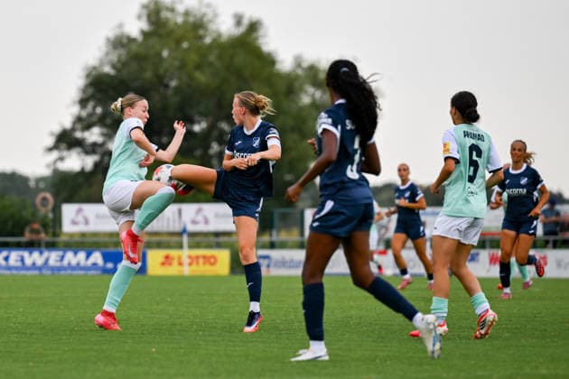 Emelie Hesselbach Andernach, on the left, making a key steal