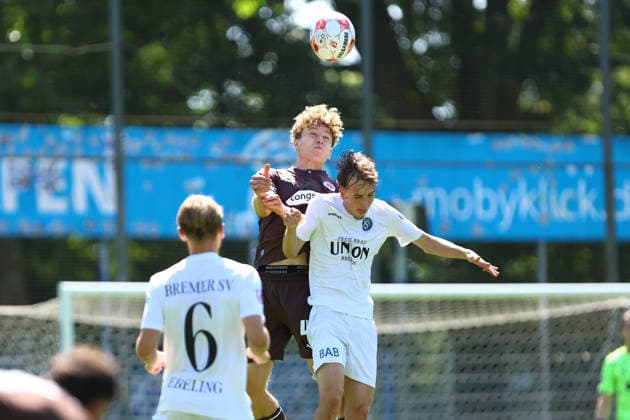 4 Jannik Westphal, FC St. Pauli U23, 11 Bastian Redecker Bremer SV Men s Soccer I Regionalliga Nord I 2026–2027 Season I Matchday 2 I FC St. Pauli U23 vs. Bremer SV I August 9, 2026 I Edmund Plambeck Stadium