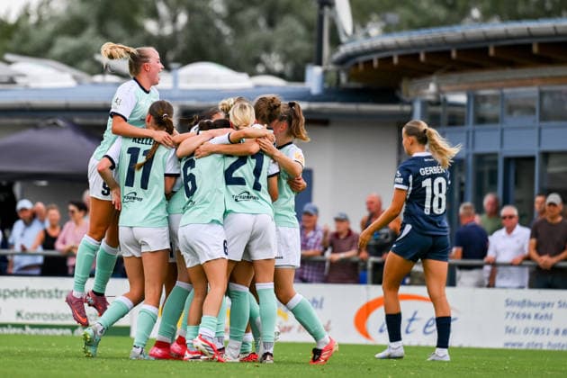 Joy among the Andernach women after the important 2-1 victory