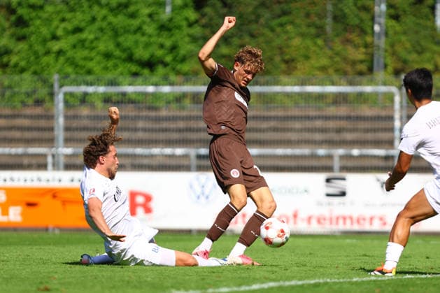 27 Hugo Weber, FC St. Pauli U23, 19 Ian Scheffler Bremer SV Men s First Team I Regionalliga Nord I 2026–2027 Season I Matchday 2 I FC St. Pauli U23 vs. Bremer SV I August 9, 2026 I Edmund Plambeck Stadium