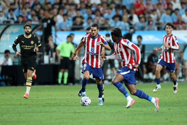Man City vs Atletico de Madrid pre-season match in Seoul, South Korea Koke of Atletico de Madrid dribbles the ball during a pre-season friendly soccer match between Manchester City FC and Atletico de Madrid at Seoul World Cup Stadium in Seoul, South Korea, on August 09, 2026. Seoul South Korea  Copyright: xMatrixxImages JungxUi-Chelx