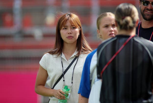 Soccer, Women, 2026–2027 Season, FC Bayern Munich vs. Paris FC, Friendly Match, Exhibition Match, Sportpark Unterhaching, Momoko Tanikawa, FC Bayern Munich in street clothes, Head, Upper Body