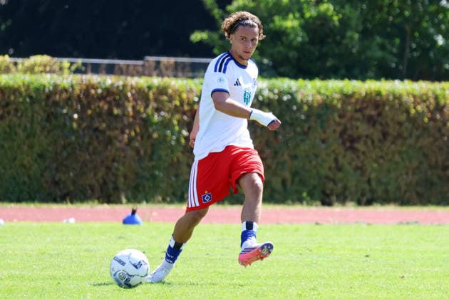 U19 DFB Youth League Preliminary Round, Group A: FC St. Pauli vs. Hsamburger SV at Hammer Park Stadium; Liam Akyildiz (HSV)