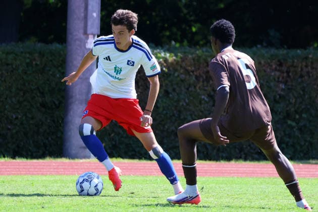 U19 DFB Youth League Preliminary Round, Group A: FC St. Pauli vs. Hsamburger SV at Hammer Park Stadium; Andrej Vasiljevic (HSV), Aron Amaglo (St. Pauli)