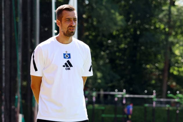 U19 DFB Youth League Preliminary Round, Group A: FC St. Pauli vs. Hamburg SV at Hammer Park Stadium; Coach: Oliver Krause (HSV)