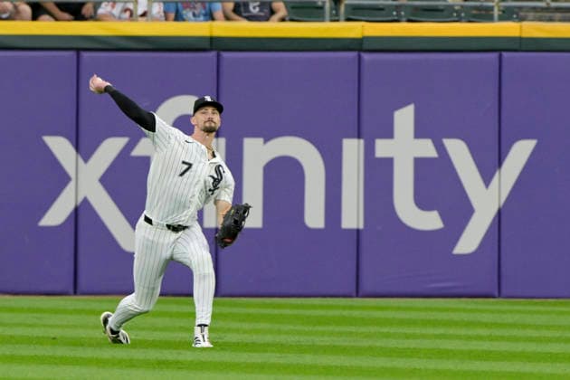 Chicago White Sox center fielder Brenton Doyle (7) makes the throw in from center during the first inning against Cleveland Guardians at Rate Field in Chicago, IL on Sunday, August 9, 2026.  CHI20260809109 MARKxBLACK