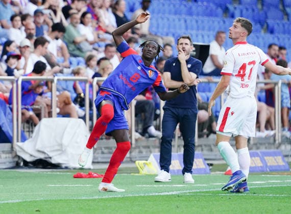 August 9, 2026 Swiss Men s Soccer Super League 2026–2027 Season FC Basel vs. FC Thun 4–2 Photo: Asane Sow (FC Basel) vs. Fabio Fehr (FC Thun) – Replay of a tackle