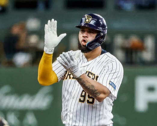 Milwaukee Brewers catcher Gary Sanchez reacts after hitting a double in the fifth inning of the MLB, Baseball Herren, USA game between the Minnesota Twins and the Milwaukee Brewers at American Family Field in Milwaukee, Wisconsin on Sunday, August 9, 2026.  MIL20260809819 TANNENxMAURY