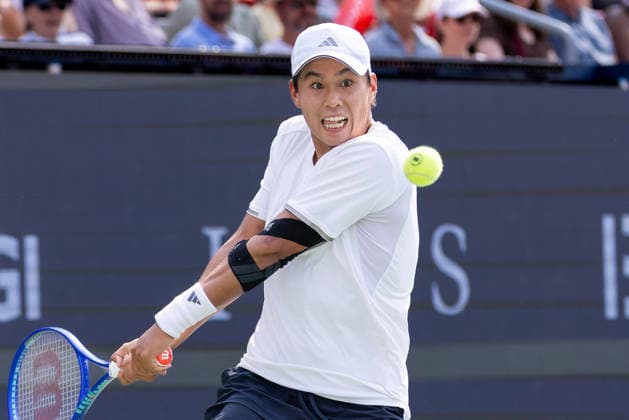 August 9, 2026, Montreal, Quebec, Canada: LEARNER TIEN (12) from USA backhand in match against Thiago Agustin Tirante from Argentina in round of 16 at Canadian Open at IGA stadium in Montreal, Quebec, Canada on 2026-08-09 Montreal Canada - ZUMAl189 20260809_zsp_l189_084 Copyright: xYannickxLegarex
