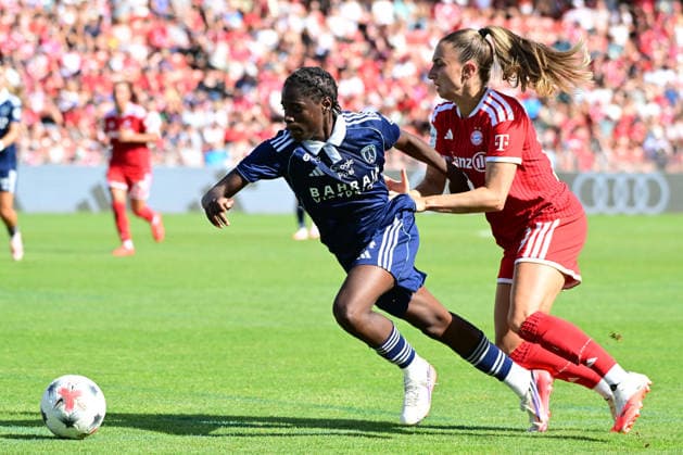 Women s soccer: A tackle between N DONGALA Melween and NASCHENWENG Katharina during the friendly women s soccer match between FC Bayern Munich and Paris FC on August 9, 2026, in Germany, at Uhlsport Park in Unterhaching, Bavaria, Germany