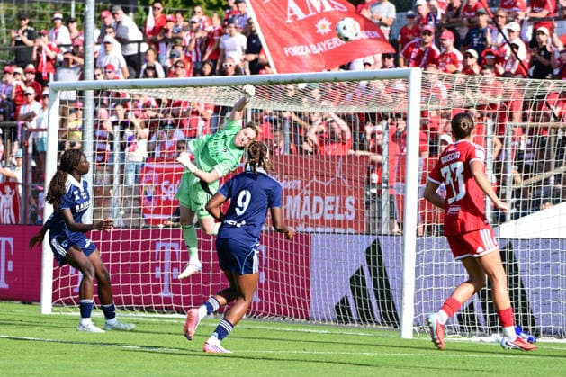 Women s Soccer: Mylene Chavas blocks a shot on goal during the FC Bayern Munich vs. Paris FC women s soccer friendly match on August 9, 2026, in Germany, at Bayern Unterhaching Uhlsport Park, Bavaria, Germany