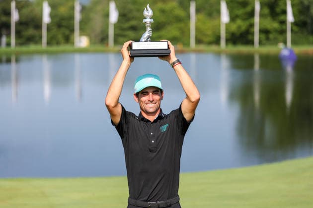 BEDMINSTER, NJ - AUGUST 09: Joaquin Niemann of the LIV Golf League celebrates with the trophy after winning LIV Golf New York on August 9, 2026 at Trump National Golf Club in Bedminster, New Jersey. (Photo by Andrew Mordzynski Icon Sportswire) GOLF: AUG 09 LIV Golf New York EDITORIAL USE ONLY Icon2608098173350