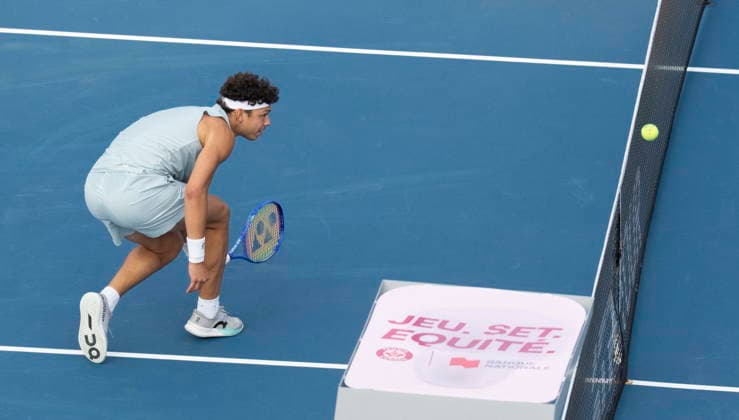 August 9, 2026, Montreal, Pq, Canada: Ben Shelton of the United States hits a return over the net to Joao Fonseca of Brazil during Round of 16 tennis action at the National Bank Open in Montreal on Sunday, Aug. 9, 2026. Canada News - August 9, 2026  - ZUMAc35_ 20260809_zaf_c35_095 Copyright: xChristinnexMuschix