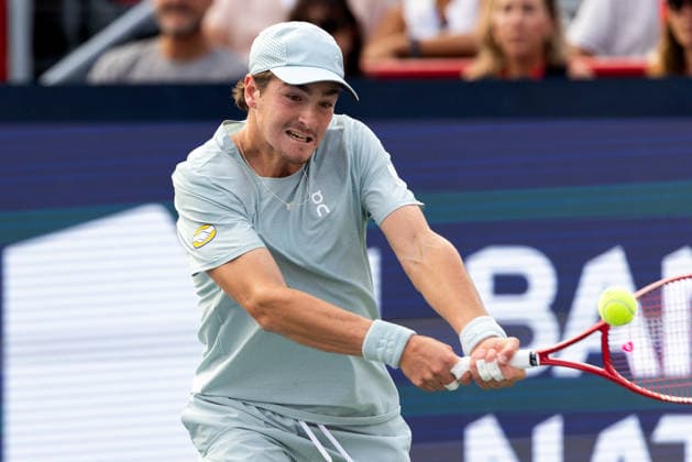 August 9, 2026, Montreal, Quebec, Canada: JOAO FONSECA (22) from Brazil backhand in match against BEN SHELTON (5) from USA in round of 16 at Canadian Open at IGA stadium in Montreal, Quebec, Canada on 2026-08-09 Montreal Canada - ZUMAl189 20260809_zsp_l189_117 Copyright: xYannickxLegarex