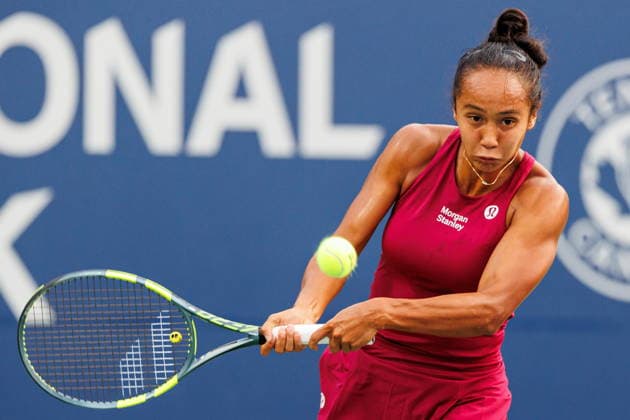August 9, 2026, Toronto, On, Canada: Leylah Fernandez of Canada returns the ball from Naomi Osaka of Japan during round of 16 National Bank Open Tennis action in Toronto, on Sunday, Aug. 9, 2026. Canada News - August 9, 2026  - ZUMAc35_ 20260809_zaf_c35_107 Copyright: xKeitoxNewmanx