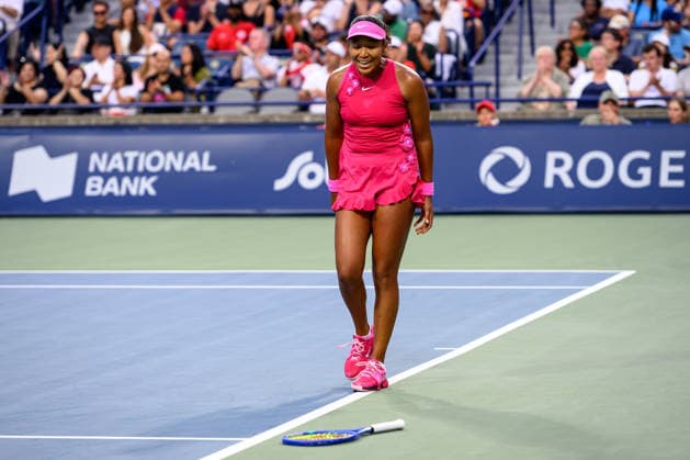 August 9, 2026, Toronto, Ontario, Canada: NAOMI OSAKA of Japan loses her racket during her round-of-16 match against Leylah Fernandez of Canada at the National Bank Open, part of the Hologic WTA, Tennis Damen Tour at Sobeys Stadium. Tennis 2026: WTA 1000 National Bank Open Presented By Rogers.  - ZUMAr228 20260809_znp_r228_026 Copyright: xVasiliyxRyabykhx