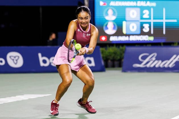August 9, 2026, Toronto, On, Canada: Alexandra Eala of the Philippines returns the ball from Belinda Bencic of Switzerland during round of 16 National Bank Open Tennis action in Toronto, on Sunday, Aug. 9, 2026. Canada News - August 9, 2026  - ZUMAc35_ 20260809_zaf_c35_152 Copyright: xKeitoxNewmanx