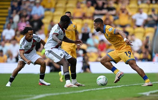 Tyler Roberts of Mansfield Town Mansfield Town v Sheffield United, EFL Carabao Cup, First Round, Football, One Call Stadium, Mansfield, UK - 09 Aug 2026Mansfield One Call Stadium United Kingdom EDITORIAL USE ONLY No use with unauthorised audio, video, data, fixture lists, club league logos or live services. Online in-match use limited to 120 images, no video emulation. No use in betting, games or single club league player publications. Copyright: xAnnaxGowthorpe Shutterstockx 17051191bq