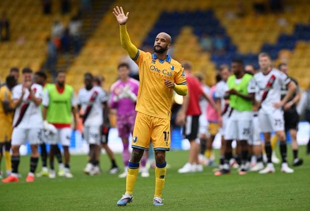 David McGoldrick of Mansfield Town waves to the Sheffield United fans Mansfield Town v Sheffield United, EFL Carabao Cup, First Round, Football, One Call Stadium, Mansfield, UK - 09 Aug 2026Mansfield One Call Stadium United Kingdom EDITORIAL USE ONLY No use with unauthorised audio, video, data, fixture lists, club league logos or live services. Online in-match use limited to 120 images, no video emulation. No use in betting, games or single club league player publications. Copyright: xAnnaxGowthorpe Shutterstockx 17051191cp